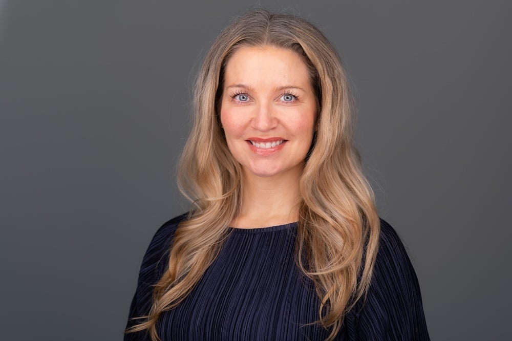 Head and shoulders portrait picture of Horse Powertrain Chief Communications and Public Affairs Officer Helene Carlson