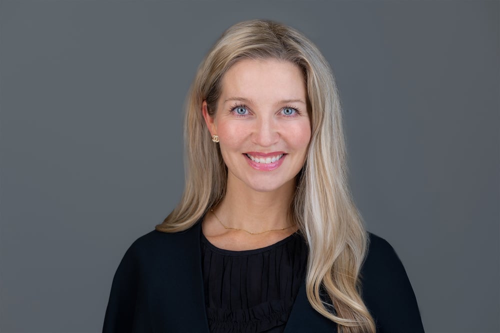 Head and shoulders portrait picture of Horse Powertrain Chief Communications and Public Affairs Officer Helene Carlson