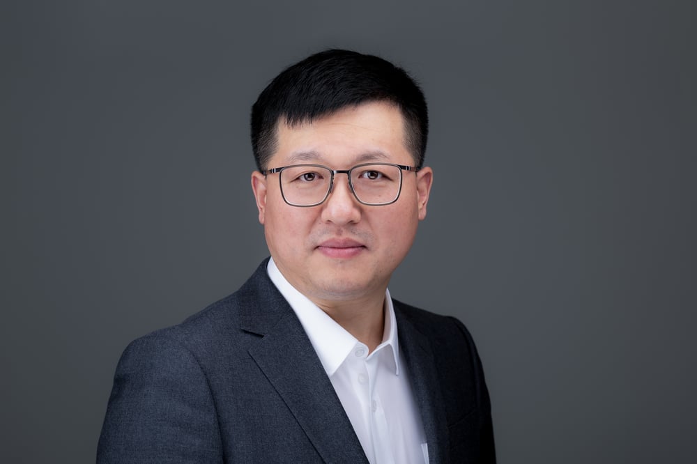 Head and shoulders portrait picture of Horse Powertrain